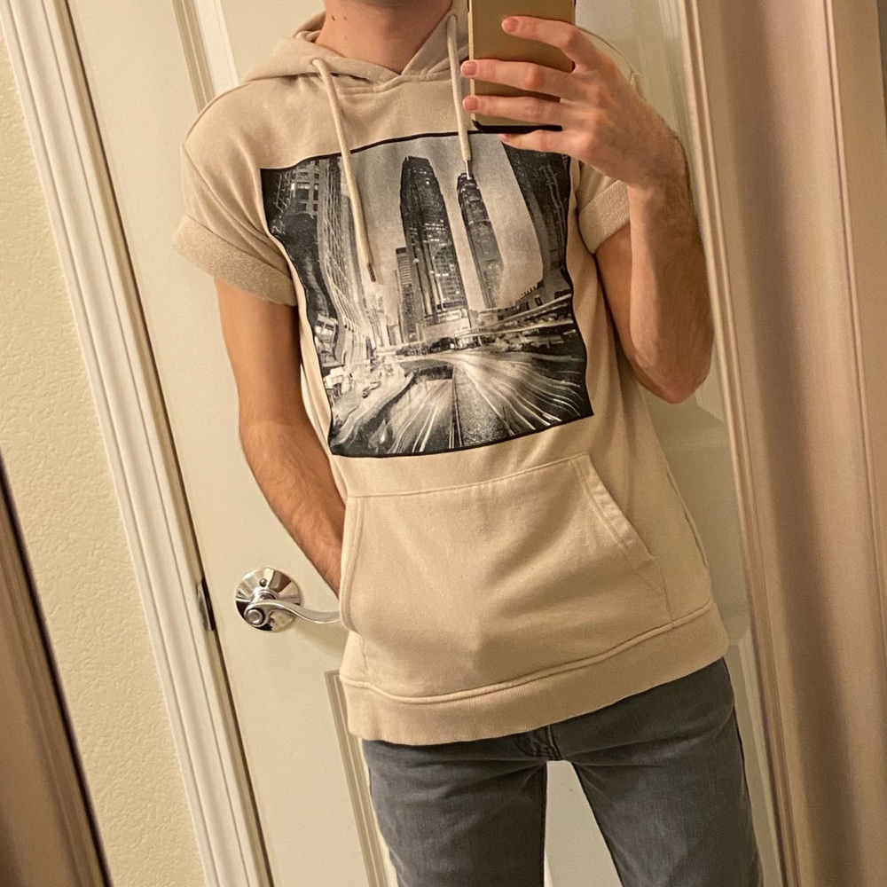 Forever 21 City Short Sleeve Hoodie